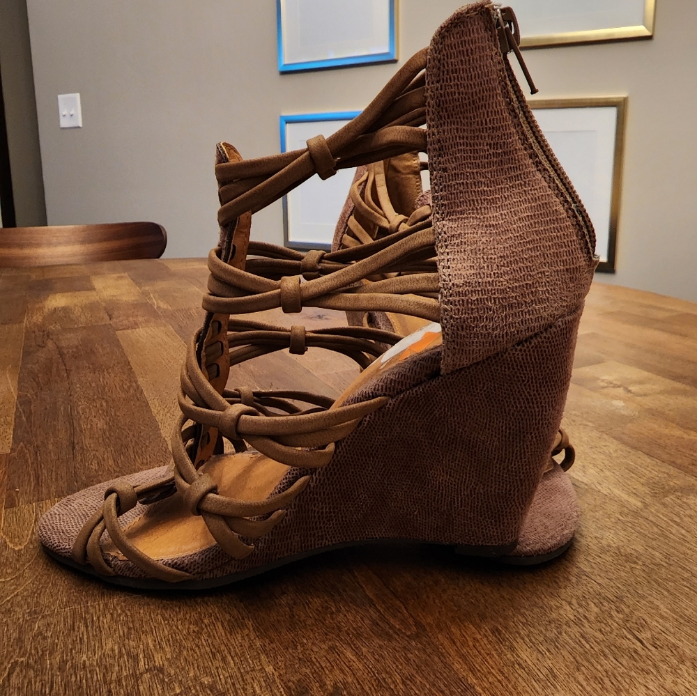 MIA  shoes. Size 7